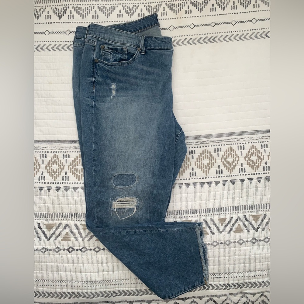 Torrid Boyfriend Cropped Jeans - Size 22 - Picture 3 of 10